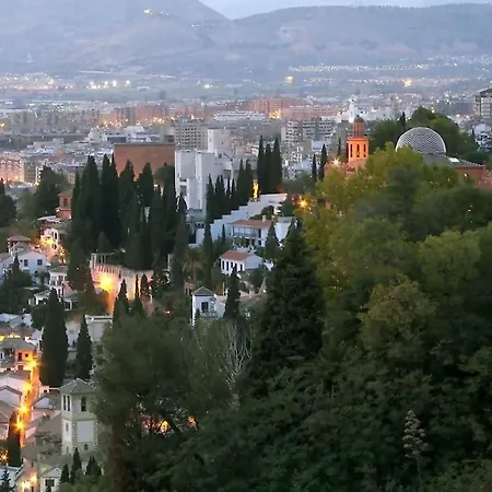 Golondrinas De La Alhambra Granada